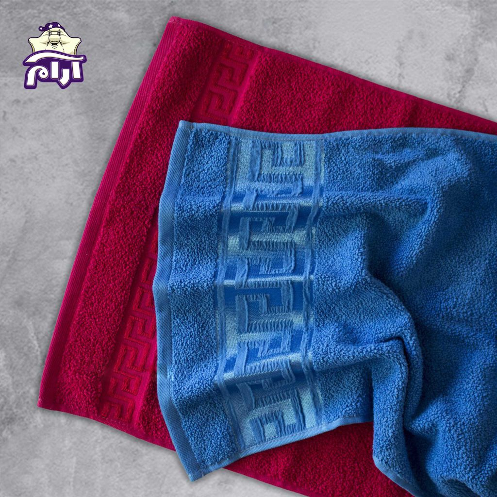 حوله دستی بهباف آذر مدل ورساچه سایز 60×30 سانتی‌متر