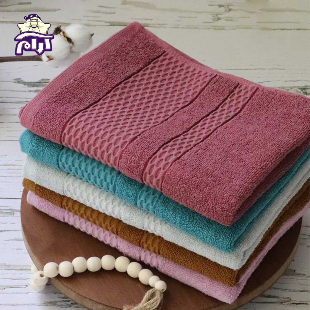 حوله دستی بهباف آذر مدل آلپ سایز 80×40 سانتی‌متر