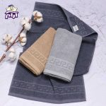 حوله دستی بهباف آذر مدل ورساچه سایز 80×40 سانتیمتر - Image 4